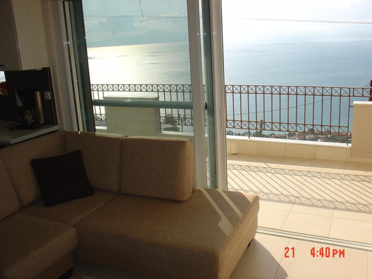 Verga First Floor Apartment 외부 사진