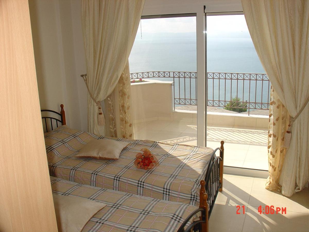 Verga First Floor Apartment 외부 사진