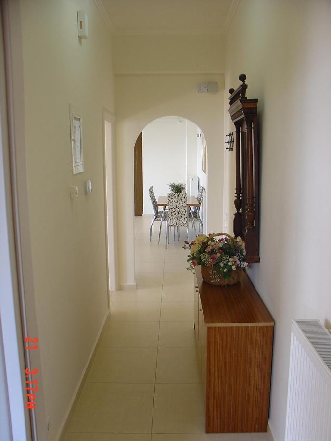 Verga First Floor Apartment 외부 사진